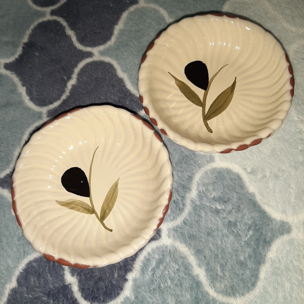 Pair of Baum Bros Olivera Collection Fruit Condiment Bowls